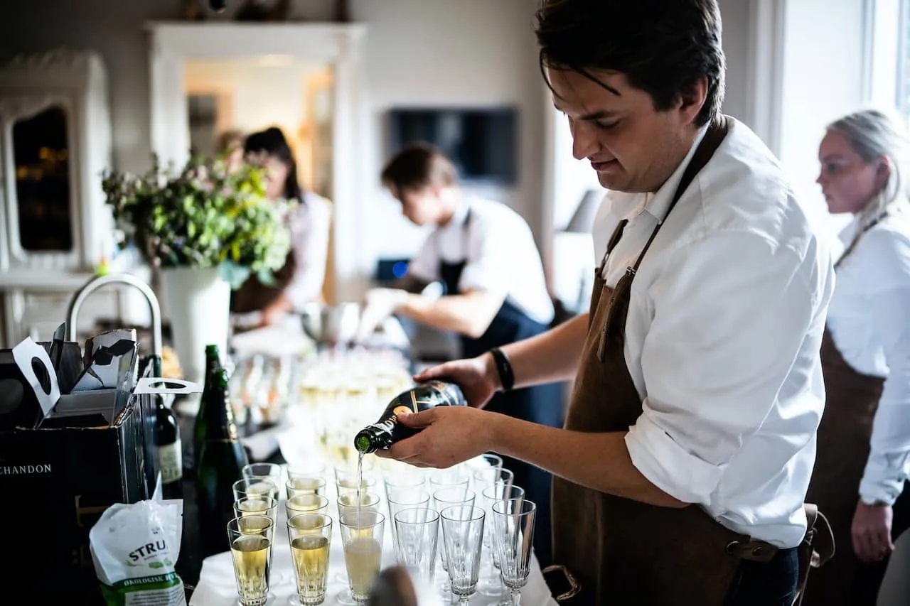 Applications d’intérim pour les métiers de la restauration : lesquelles choisir?