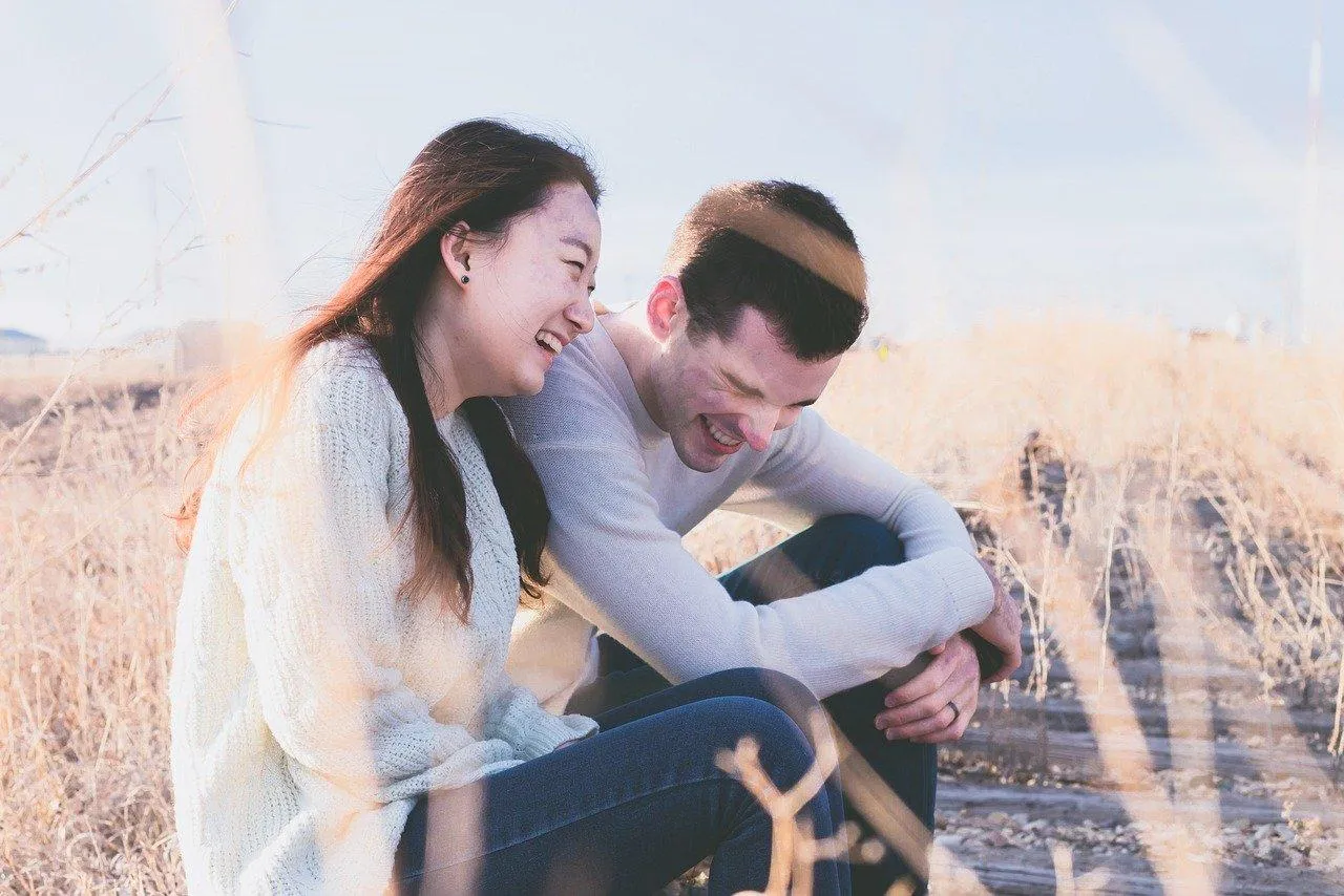 Comment aborder une femme avec humour ?