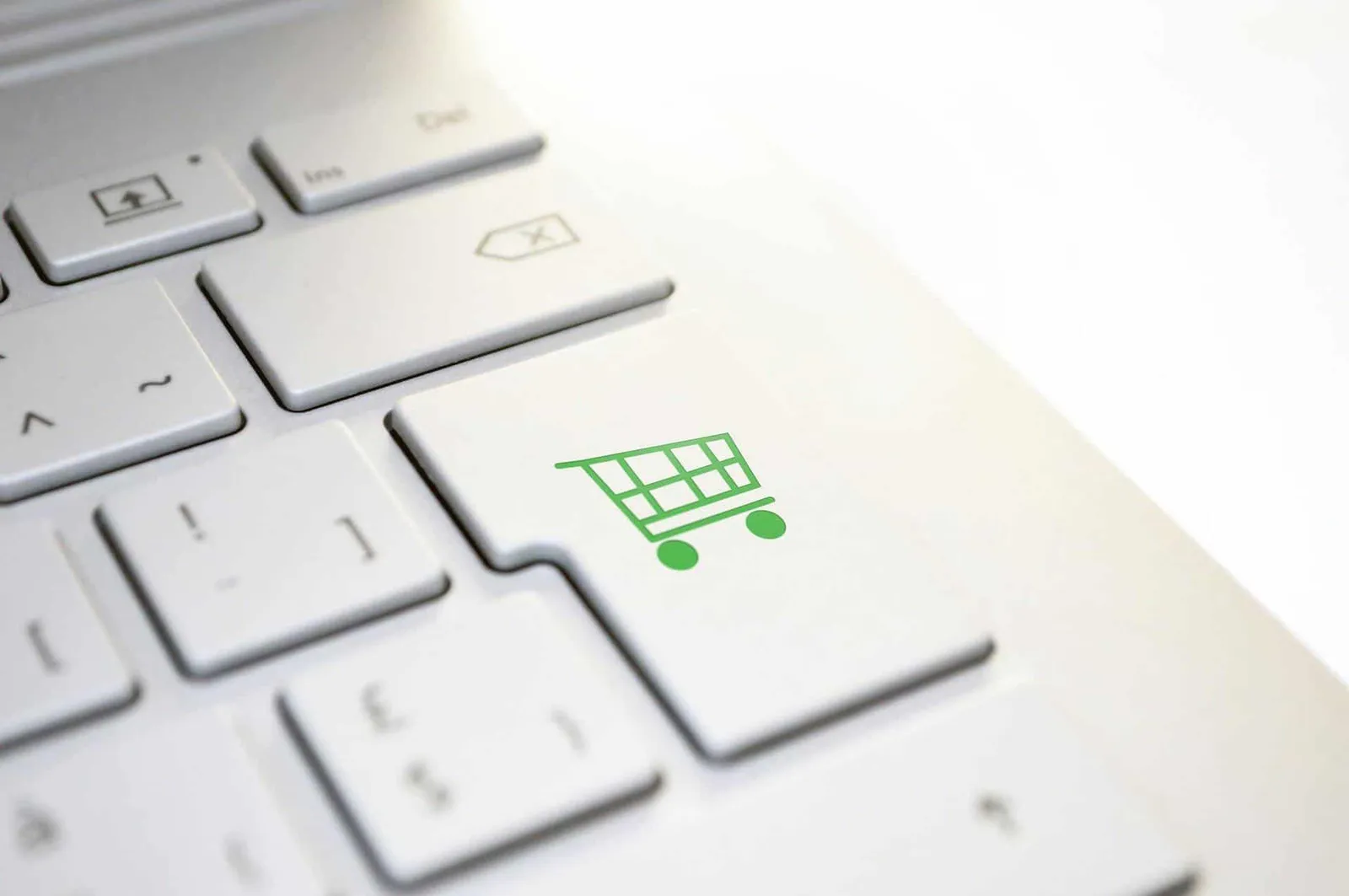 Comment devenir un expert en e-commerce ?
