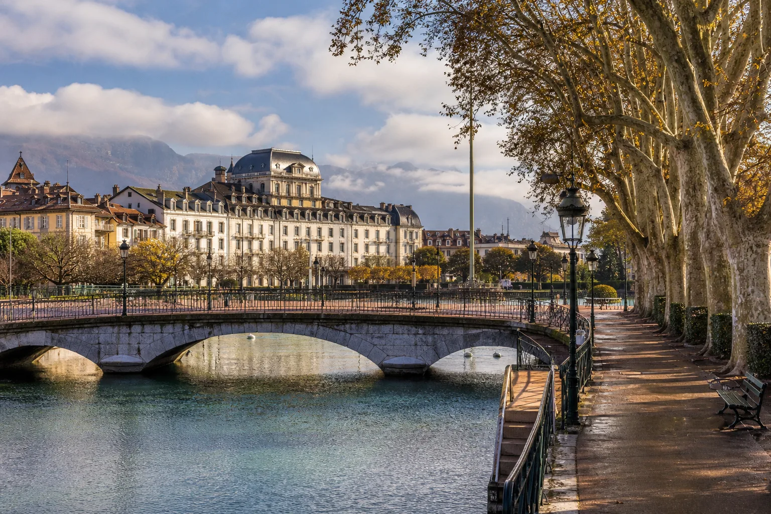 Informations pratiques Triangle d Or Annecy : tout ce qu’il faut savoir pour profiter de ce quartier